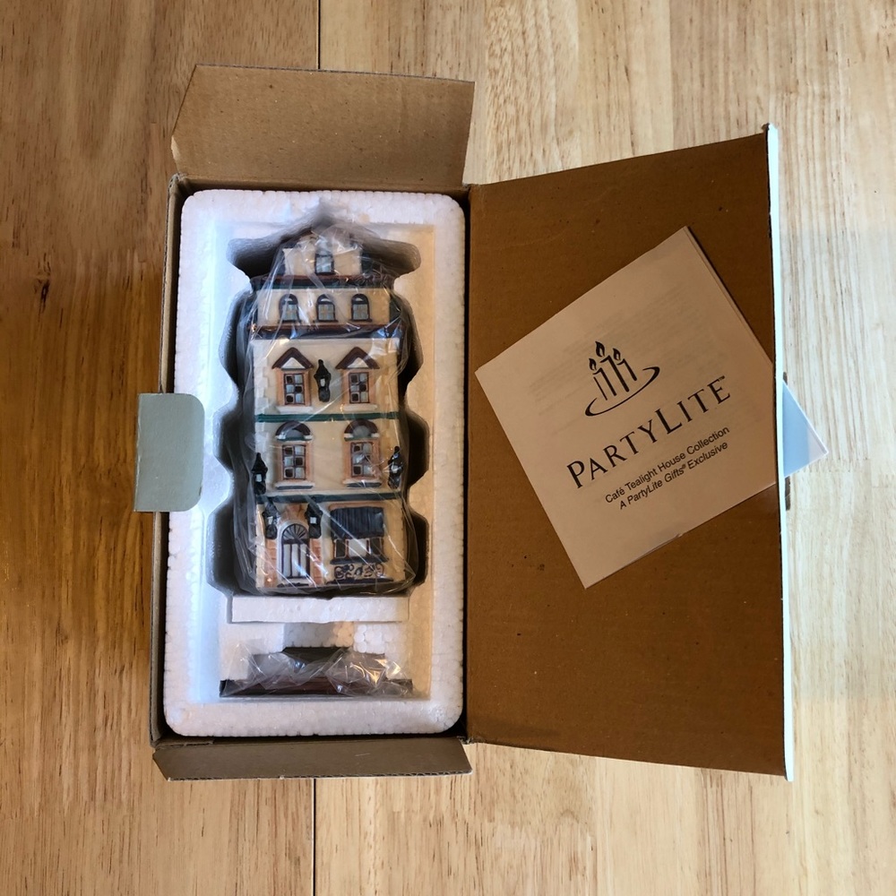 Partylite cafe Prague tea light house new - Picture 3 of 3